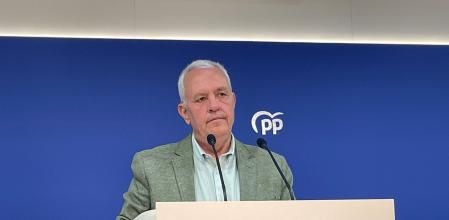 El secretario general del PP de Catalunya, Santi Rodríguez, en rueda de prensa este lunes