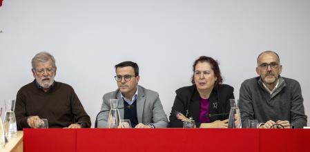 L’executiva del PSOE extremeny reunida ahir onGallardova presentar la renúncia