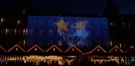 La Navidad brilla en la Plaza Mayor con un impresionante espectáculo de luz