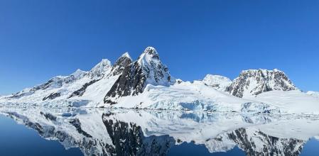 Isla de Pleneau, en la Antártida, última frontera turística, en una foto del 24 de noviembre 