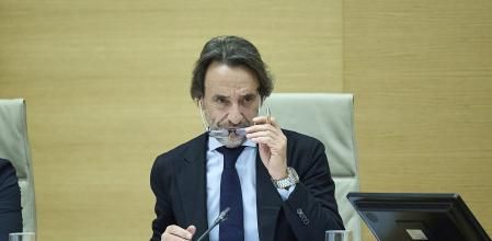 El secretario autonómico del Gabinete del President y Comunicación, José Manuel Cuenca Ais, en la comisión por la dana, en el Congreso de los Diputados, el 1 de diciembre de 2025