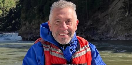 Además de coach, Pancho Campo cumple desafíos extremos contra el bullying. 