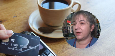 Pago de un café efectuado con tarjeta