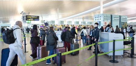 Només al novembre van visitarEspanya5,8 milions d’estrangers