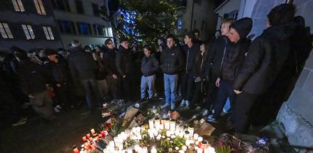 Concentración en Suiza en recuerdo de las 40 víctimas mortales por el incendio de un bar en Crans Montana