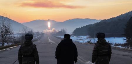 Kim observa un test de misiles hipersónicos en Pyongyang