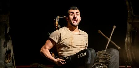 Moha Amazian interpreta 'Bonobo', de Josep Julien