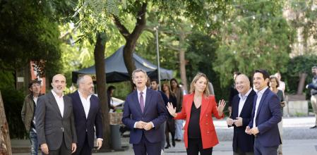 Daniel Sirera, Alejandro Fernández, Alberto Núñez Feijóo. Alma Ezcurra, Miguel Tellado y Manu Reyes en un acto en Barcelona