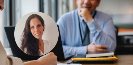 Trabajador pidiendo un aumento de sueldo