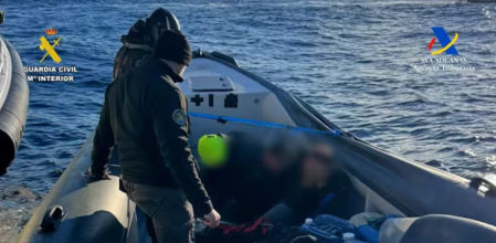 Intervenidas cuatro narcolanchas ante la costa de Punta Umbría, en Huelva.