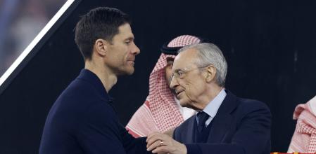 Soccer Football - Spanish Super Cup - Final - FC Barcelona v Real Madrid - King Abdullah Sports City Stadium, Jeddah, Saudi Arabia - January 12, 2026 Real Madrid president Florentino Perez shakes hands with Real Madrid coach Xabi Alonso after losing the Spanish Super Cup final REUTERS/Vincent West