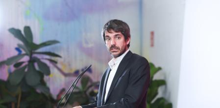 El ministro de Cultura, Ernest Urtasun, durante una rueda de prensa de Sumar.