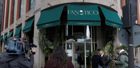Fachada del restaurante Fanático de Madrid, que tuvo que desalojar a todos sus clientes por un incendio. ( Pierre-Philippe MARCOU / AFP)