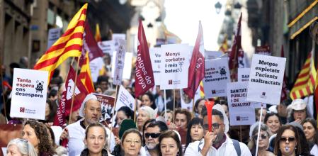 Manifestación de médicos por un convenio propio