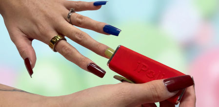 iPolish es el invento capaz de cambiar instantáneamente el color de las uñas.