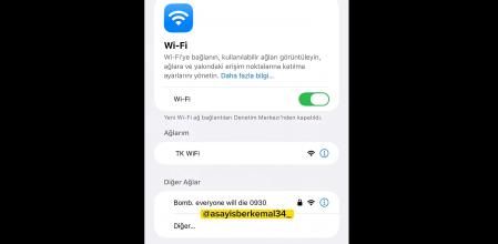 Captura de pantalla del móvil de los pasajeros en el que se identifica el nombre de un móvil como el mensaje de amenaza de bomba 