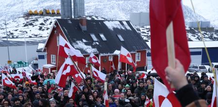 Los ciudadanos de Groenlandia han dejado bien claro, como en esta manifestación en Nuuk, que rechazan pasar a formar parte de EE.UU. 