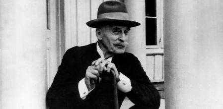 El escritor Knut Hansum en una imagen de 1934