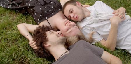 Los miembros de una pareja abierta también sufren por celos, por distanciamiento o por la pérdida de una relación privilegiada