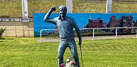 Desaparece la estatua en honor a Seve Ballesteros en su ciudad natal