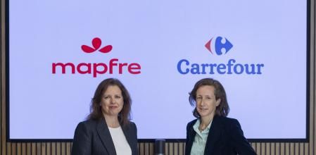 Las responsables de Mapfre y Carrefour, en la presentación del acuerdo.