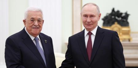 El presidente ruso, Vladímir Putin, y el presidente palestino, Magmud Abás, en el Kremlin este jueves 