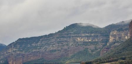Joel Bares es uno de los lectores que se han dado cuenta de que, tras los meses de sequía en los que la iglesia de Sant Romà volvió a ser accesible a pie, ahora el