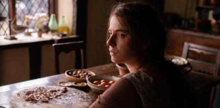 Jessie Buckley en una escena de la película ‘Hamnet’, en la que interpreta a la esposa de William Shakespeare 