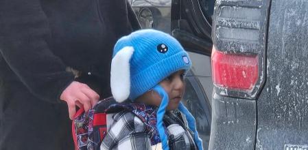 Liam Conejo Ramos, el pasado 23 de enero, sujetado por un agente del ICE al ser detenido&nbsp;