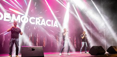 ElsMeconiosambInfovloggera la festa Europa Viva 22 deVox