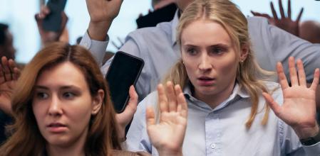 Sophie Turner, estupenda.