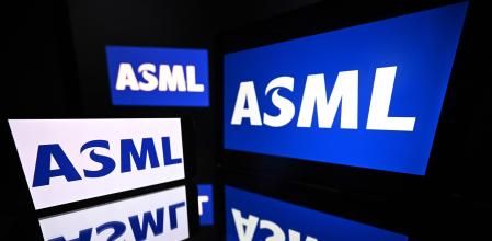 Logos de ASML en varios dispositivos