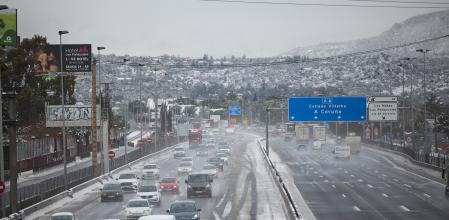 La A-6 es una de las carreteras que más problemas ha sufrido este miércoles por la nieve.