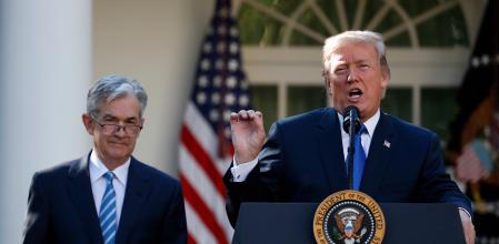 Los dos presidentes, Jerome Powell de la Reserva Federal, y Donald Trump de Estados Unidos, escenifican la pareja imposible 