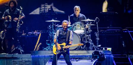 Bruce Springsteen durante el primero de sus dos conciertos en San Sebastián, el pasado junio