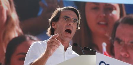 El expresidente del Gobierno José María Aznar durante un mitin del PP