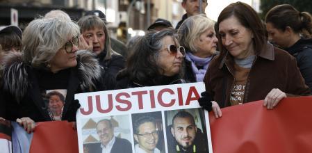 Imagen de la manifestación que recorrió ayer domingo la localidad valenciana de Sedavi. 
