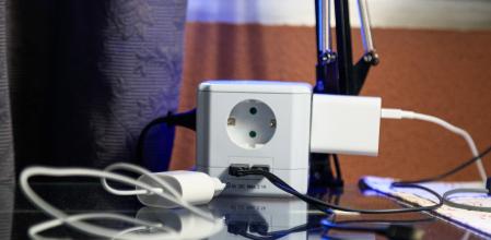 Precio de la Luz Enchufe Usb