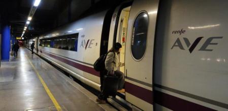 Adif y las operadoras acuerdan consolidar el aumento de 25 minutos en el tiempo de viaje