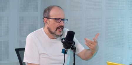 Luís Muiño en un momento del podcast