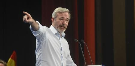 El presidente de Aragón y candidato a la reelección por el PP, Jorge Azcón, durante un acto de campaña