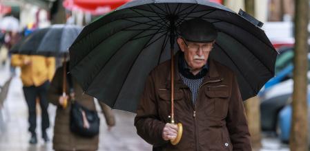 El Gobierno de madrileño tiene preparados más de 4.000 toneladas de sal y 137.000 litros de salmuera para garantizar la circulación viaria&nbsp;