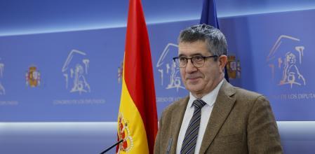 MADRID, 10/02/2026.- El portavoz del PSOE, Patxi López, durante la rueda de prensa que ha ofrecido este martes en el Congreso. EFE/ Zipi Aragon