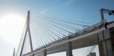 El puente internacional Gordie Howe, de 2,5 kilómetros de longitud, conecta Detroit y Windsor (Ontario), en lo que es el cruce terrestre comercial más transitado de Norteamérica&nbsp;