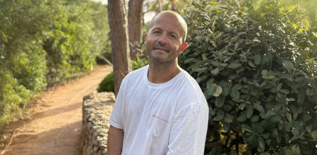 Xavi Cañellas es fisioterapeuta de formación y máster en biología molecular y biomedicina