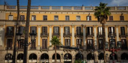 En la plaza Reial se instalarán una docena de dispositivos de seguridad
