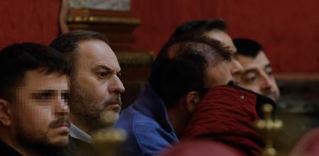 El exministro Jose Luis Ábalos (2i), durante la audiencia preliminar en el Tribunal Supremo este jueves