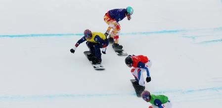 Lucas Eguibar, por detrás de sus rivales, este jueves en los cuartos de final en Livigno