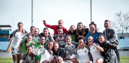 Las jugadoras del Badalona Women celebran una victoria