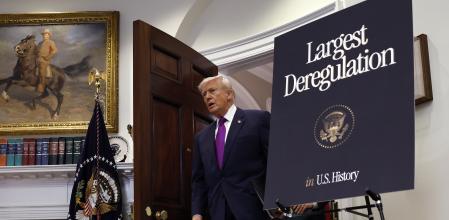 El presidente Donald Trump alardeó de una desregulación aplaudida por los contaminadores millonarios, pero que los científico avisan que será un desastre para el planeta y la salud&nbsp;